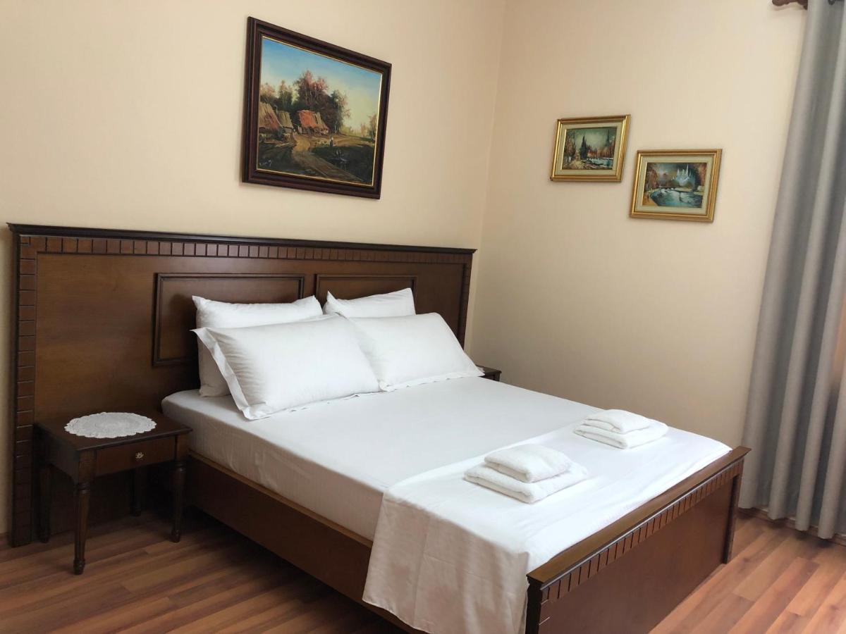 Villa Garden 베라트 외부 사진