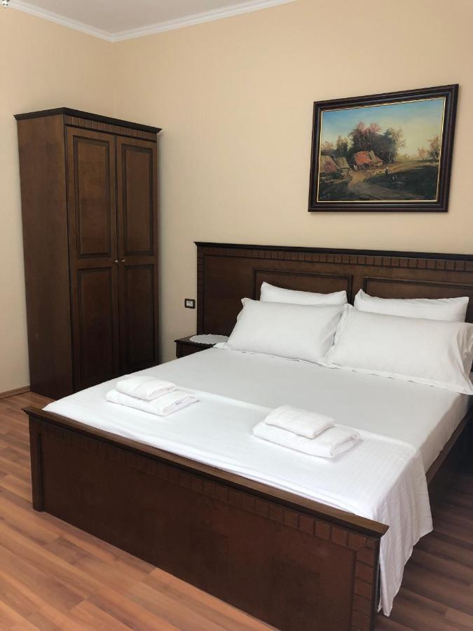 Villa Garden 베라트 외부 사진